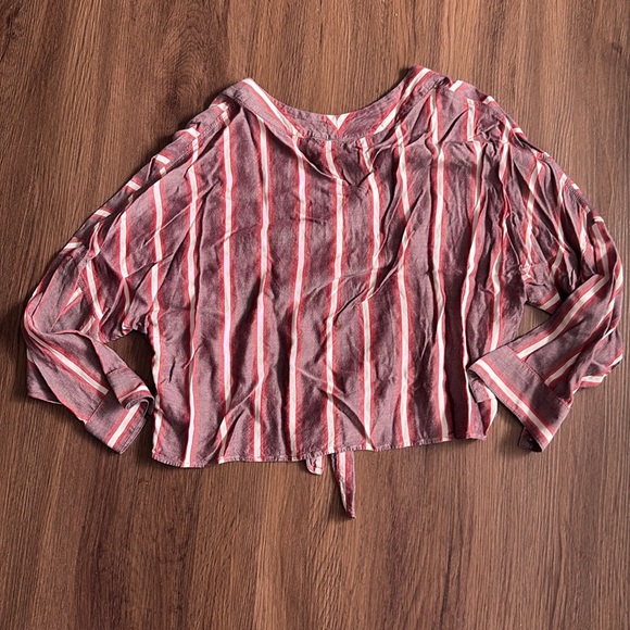 Express Striped Blouse - Picture 5 of 5